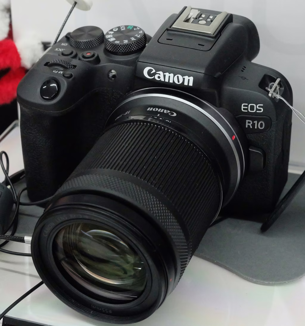 Canon EOS R10 Hybride APS-C Compact