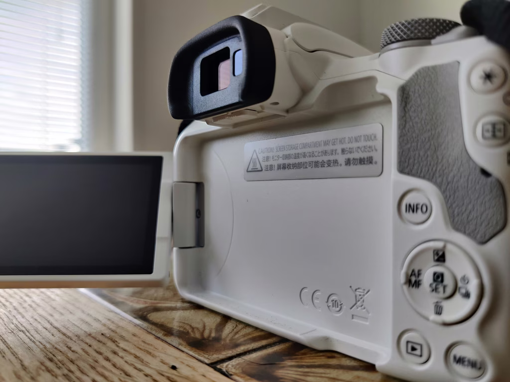 Canon EOS R50 Hybride APS-C Créateur