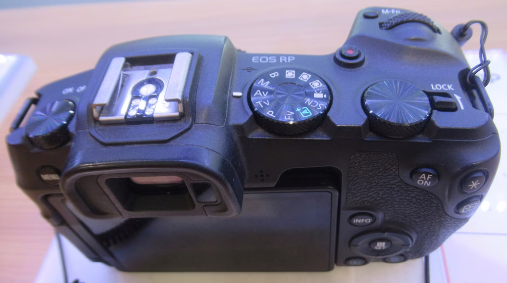 Canon EOS RP Hybride Plein Format Compact