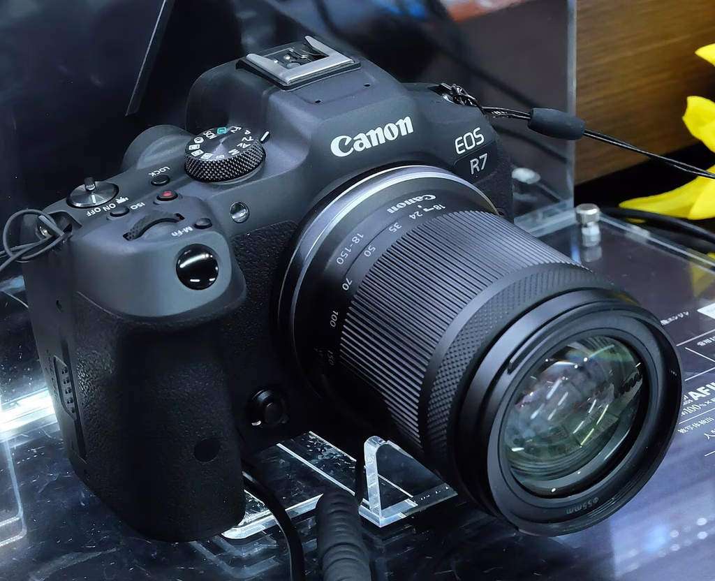 Canon EOS R7 Hybride APS-C
